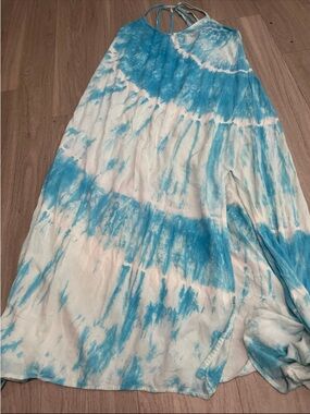 Billabong Blue and White Tie-Dye Maxi Dress